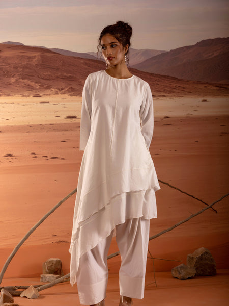 Asymmetrical Layered Kurta With Pockets