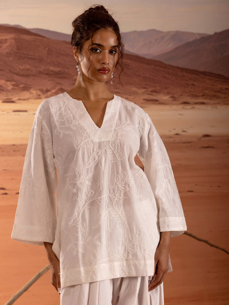 Embroidered V Neck Relaxed Fit Kurta