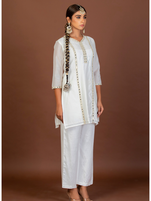 Paheli Kurti - Jiraazi