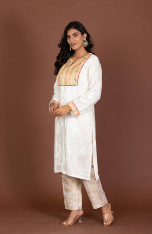 Amaya Velvet Kurta