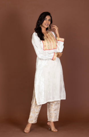 Amaya Velvet Kurta